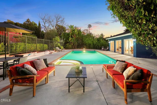 $2,750,000 | 1948 Ravista Lane, La Canada Flintridge, CA 91011