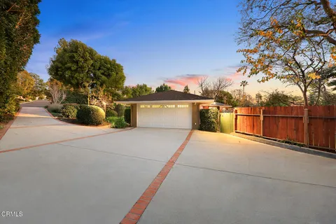 $2,750,000 | 1948 Ravista Lane, La Canada Flintridge, CA 91011