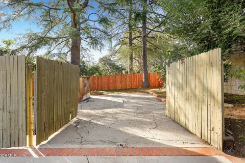 $2,750,000 | 1948 Ravista Lane, La Canada Flintridge, CA 91011