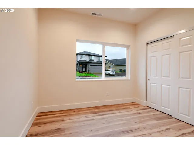 $339,900 | 1423 45th Avenue, Sweet Home, OR 97386