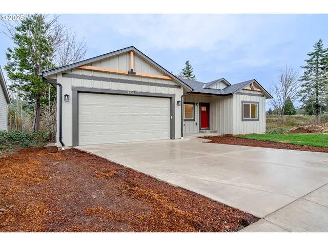 $339,900 | 1423 45th Avenue, Sweet Home, OR 97386