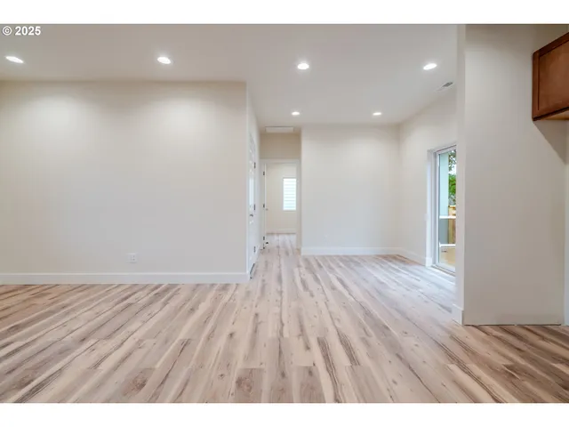 $339,900 | 1423 45th Avenue, Sweet Home, OR 97386