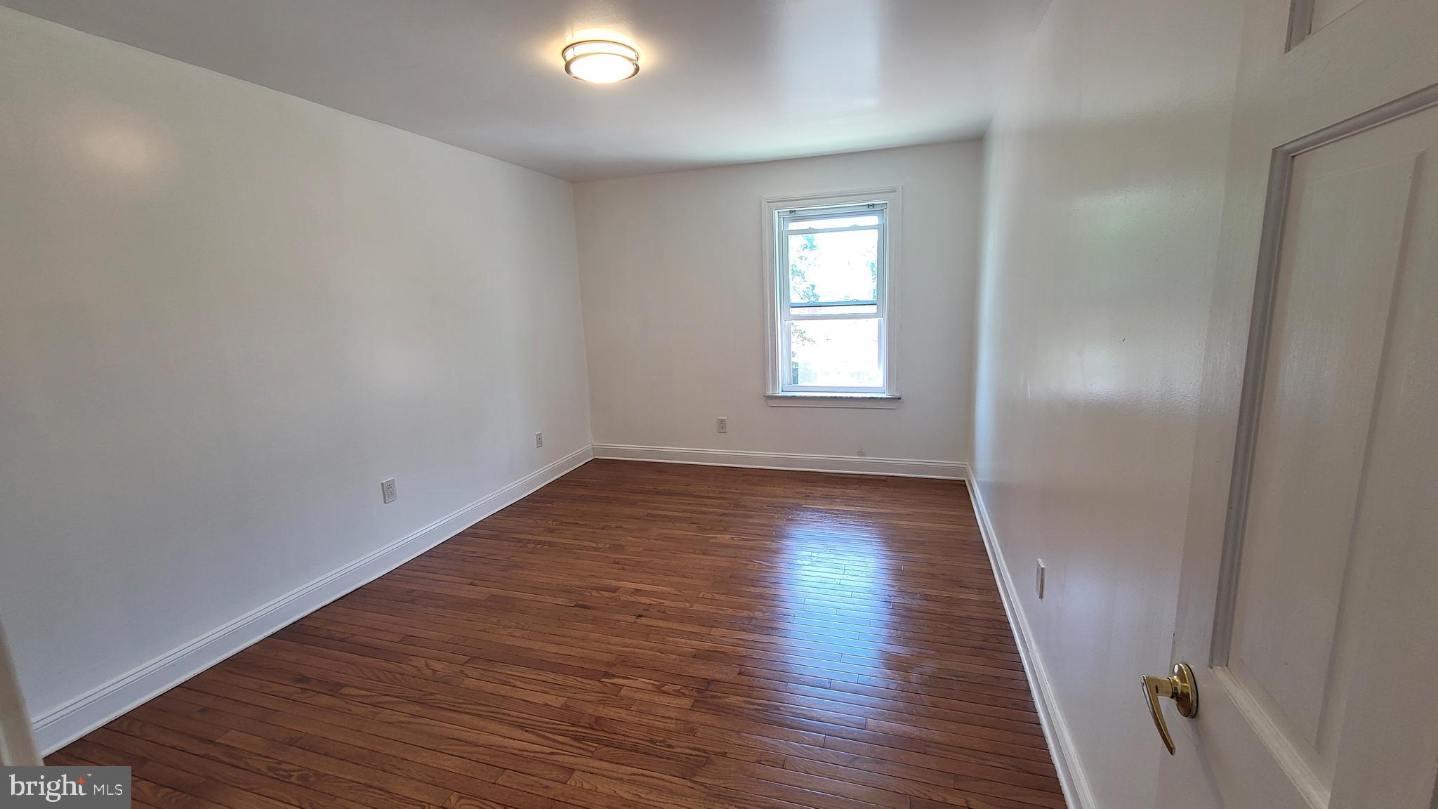 3556 Woodhaven Road Philadelphia, PA 19154 - Photo 2 of 19