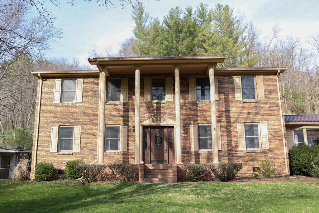 186 Fairground Road Tazewell, VA 24651 - Photo 2 of 48 Gallery Image 2