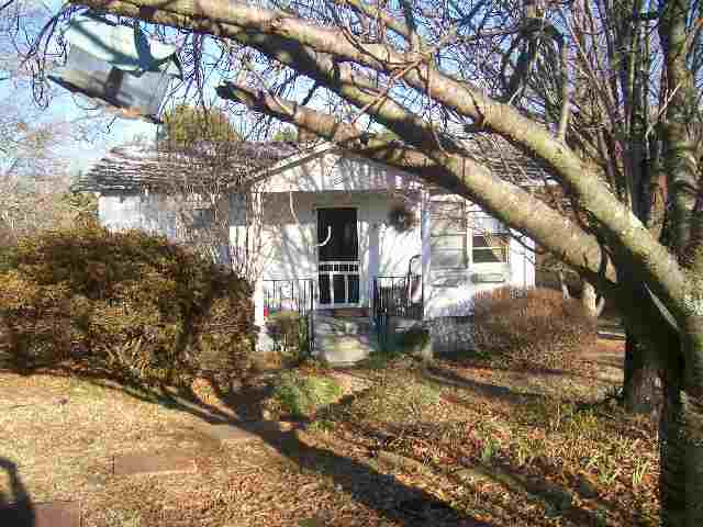 935 Tanner Road Greenville, SC 29607 - Photo 3 of 9