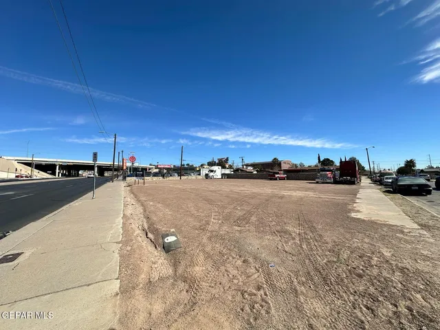 a view of the ocean view