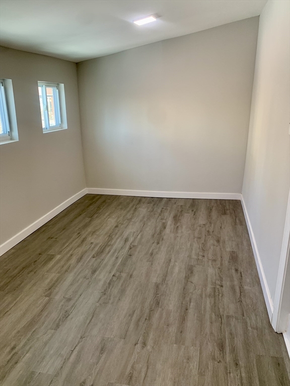 81 James Street Springfield, MA 01105 - Photo 16 of 25