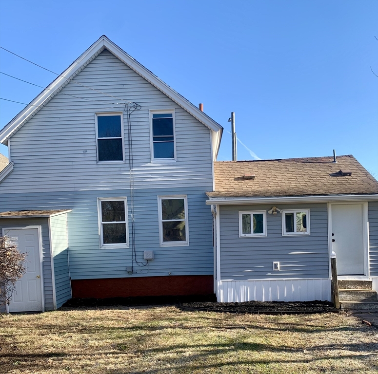 81 James Street Springfield, MA 01105 - Photo 2 of 25