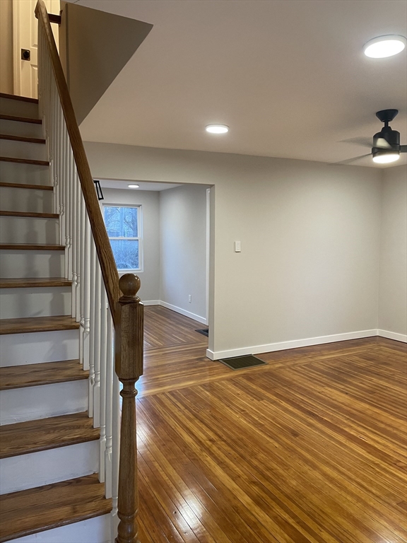 81 James Street Springfield, MA 01105 - Photo 3 of 25
