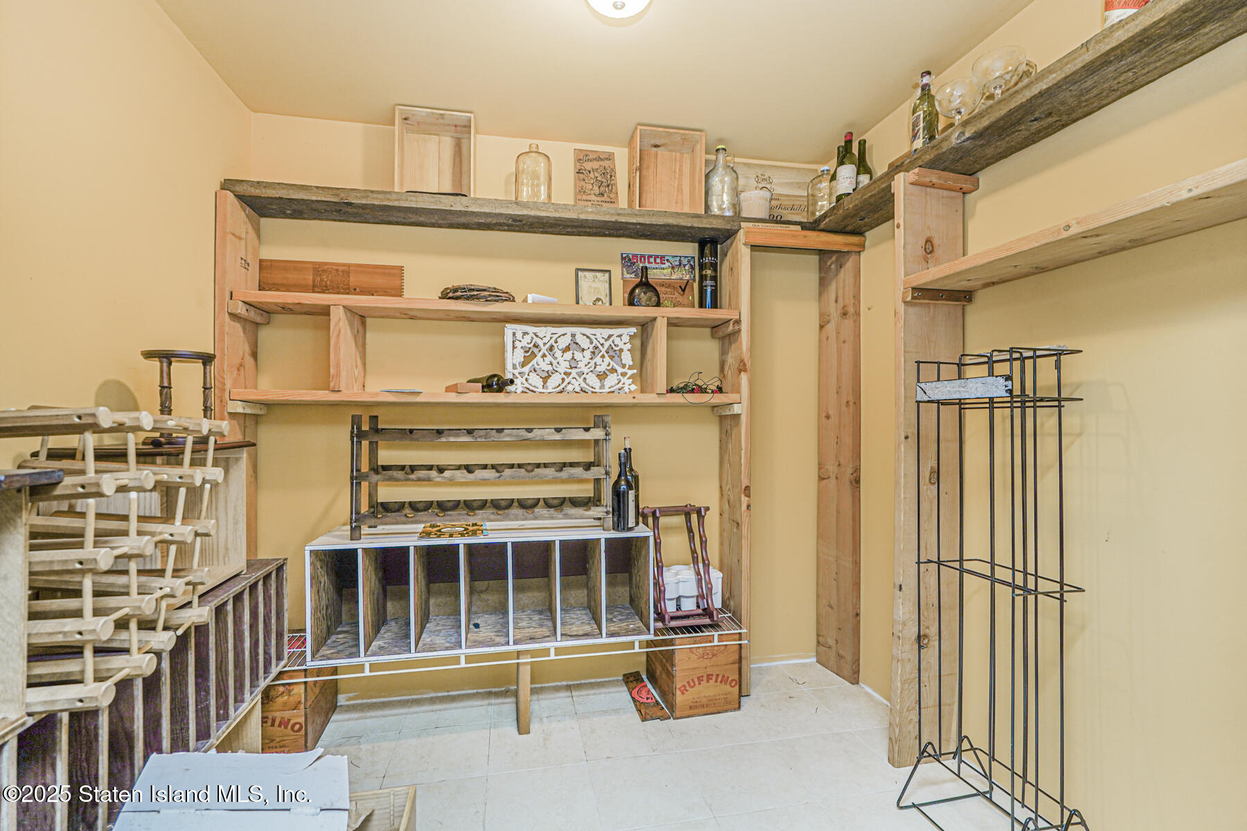 39 Selkirk Street Staten Island, NY 10309 - Photo 24 of 39 Photo Mar 20 2018, 12 04 13 AM