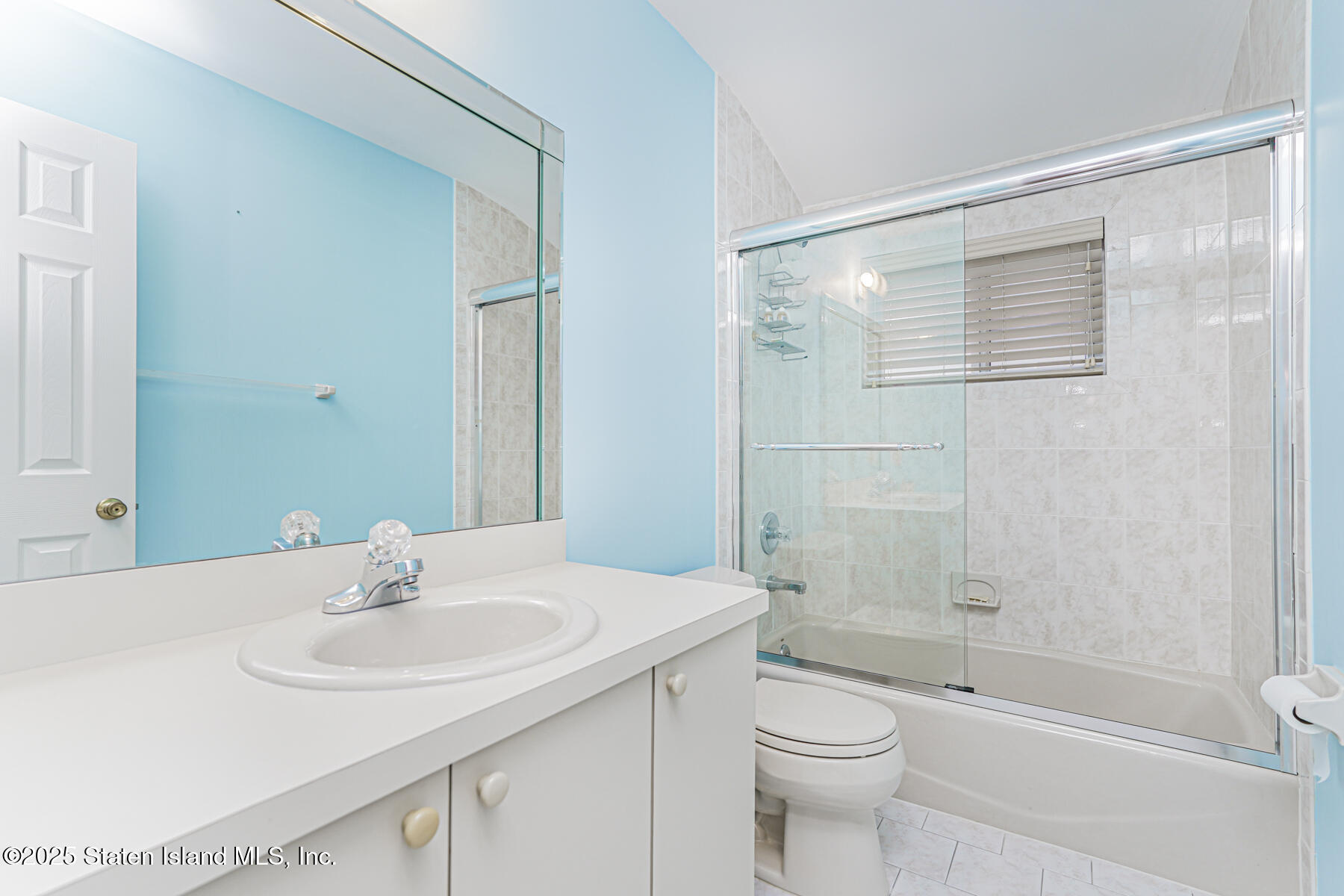 39 Selkirk Street Staten Island, NY 10309 - Photo 28 of 39 Photo Mar 20 2018, 12 05 42 AM