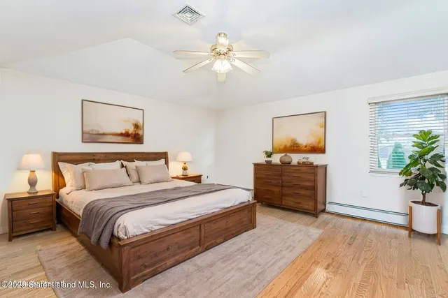 $1,350,000 | 39 Selkirk Street | Rossville