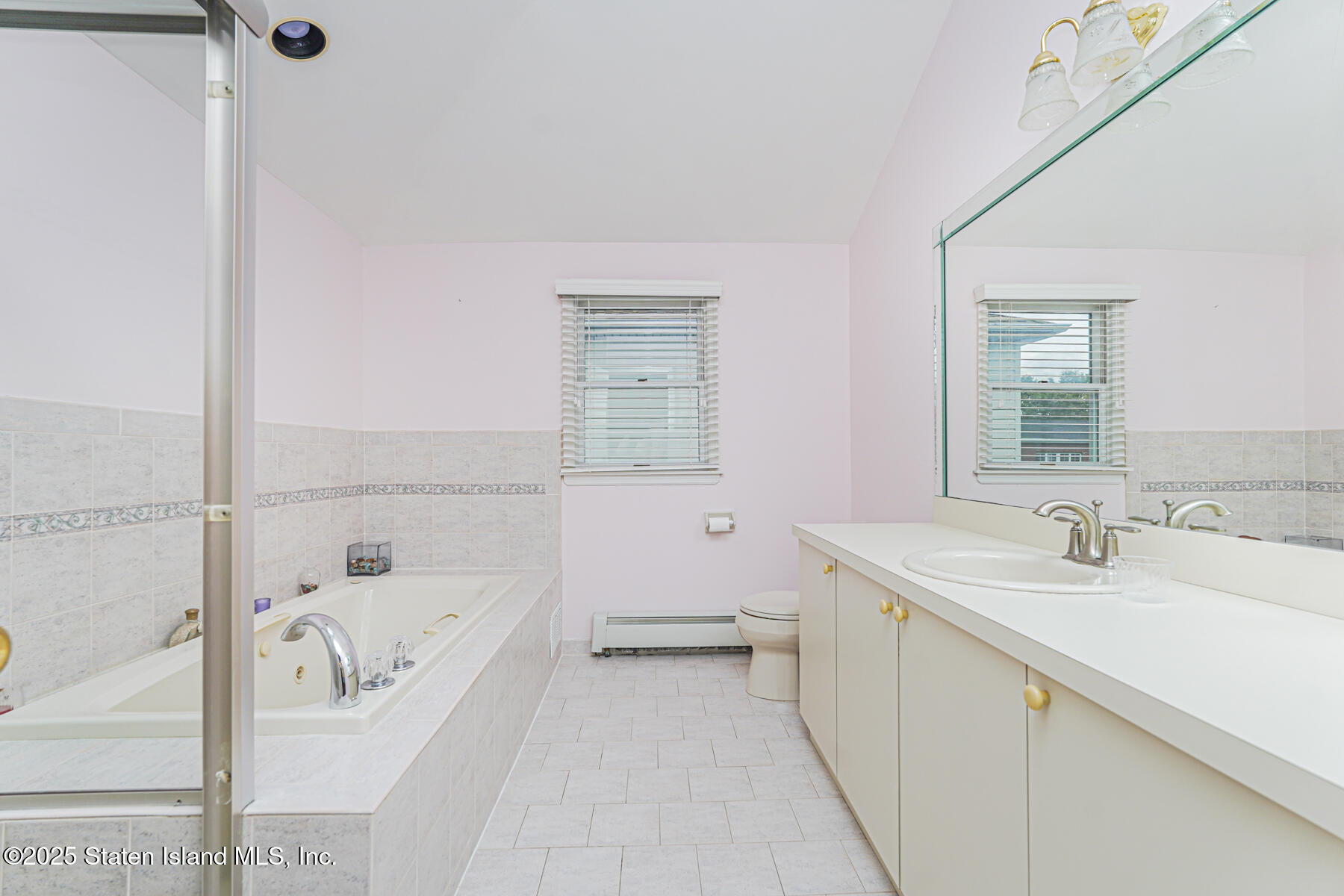 39 Selkirk Street Staten Island, NY 10309 - Photo 35 of 39 Photo Mar 20 2018, 12 06 18 AM