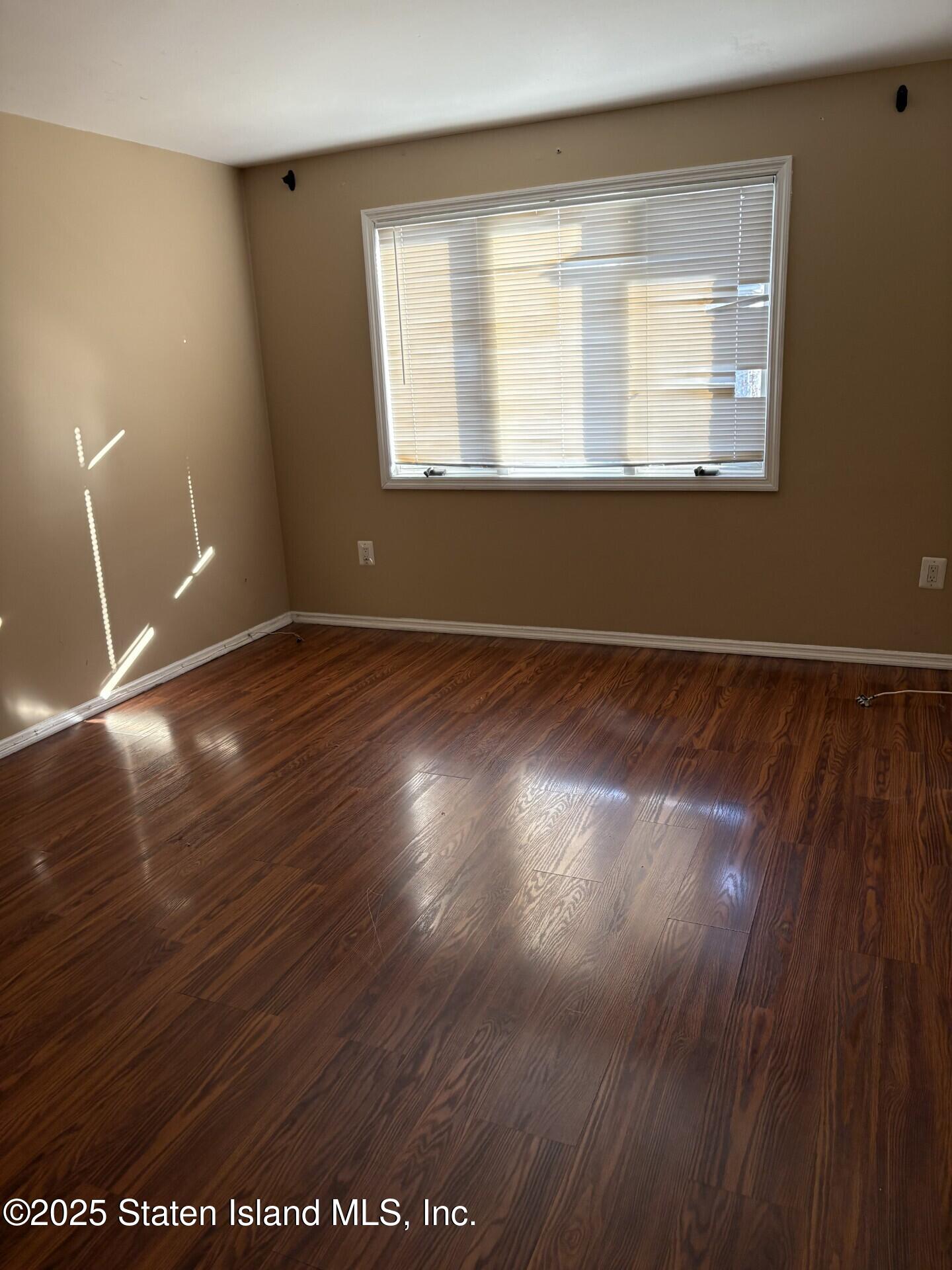 39 Selkirk Street Staten Island, NY 10309 - Photo 39 of 39 thumbnail_IMG_1352