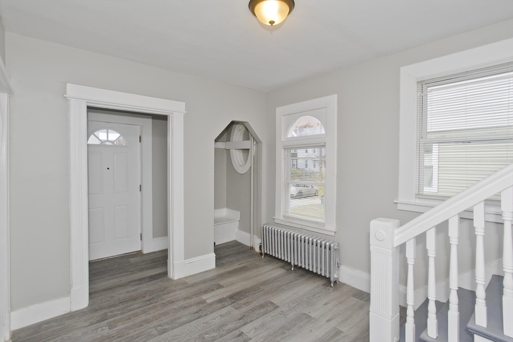 65 Montrose Street Springfield, MA 01109 - Photo 7 of 32