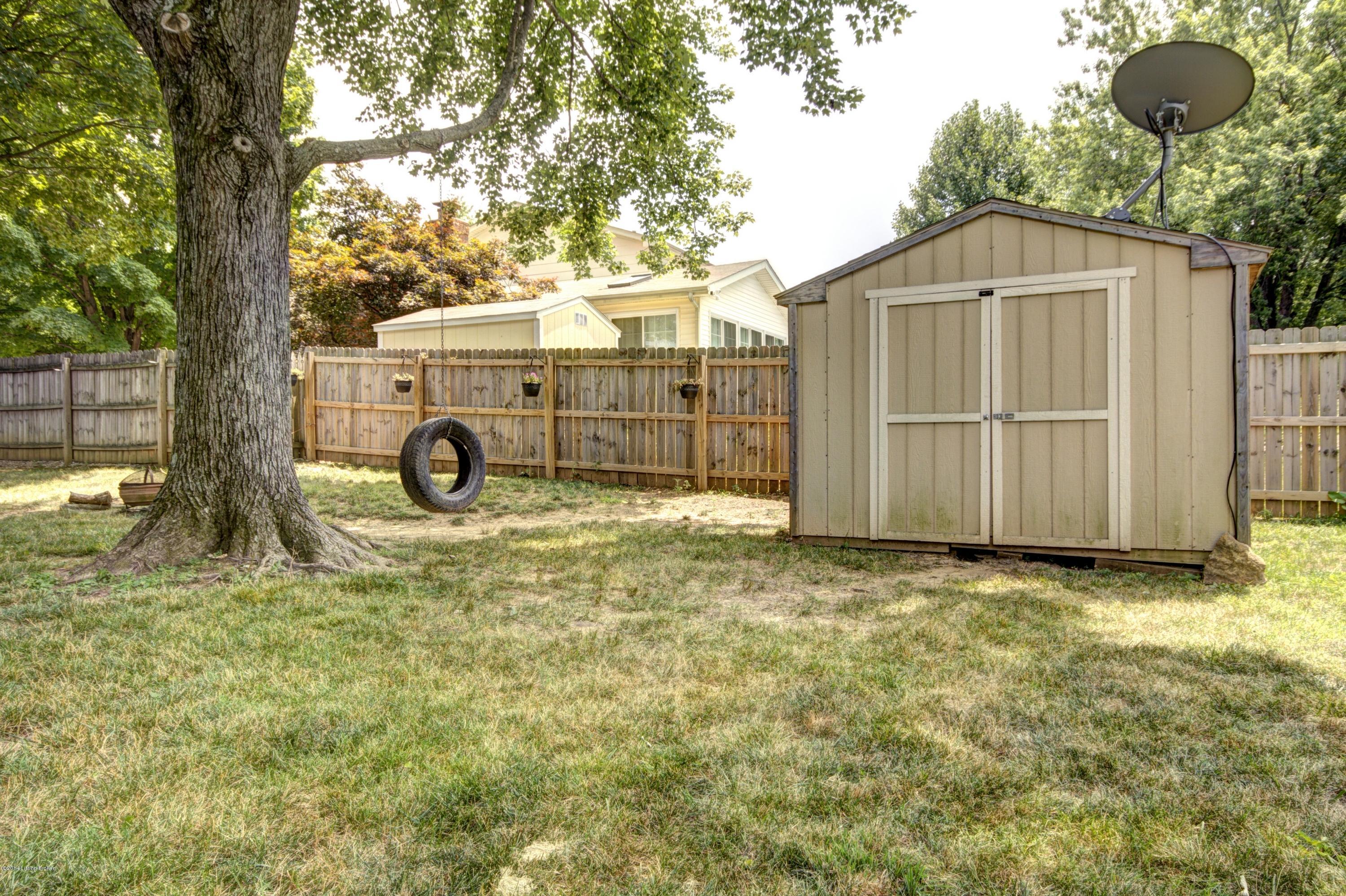 8904 La Costa Road Louisville, KY 40299 - Photo 44 of 44 Shed