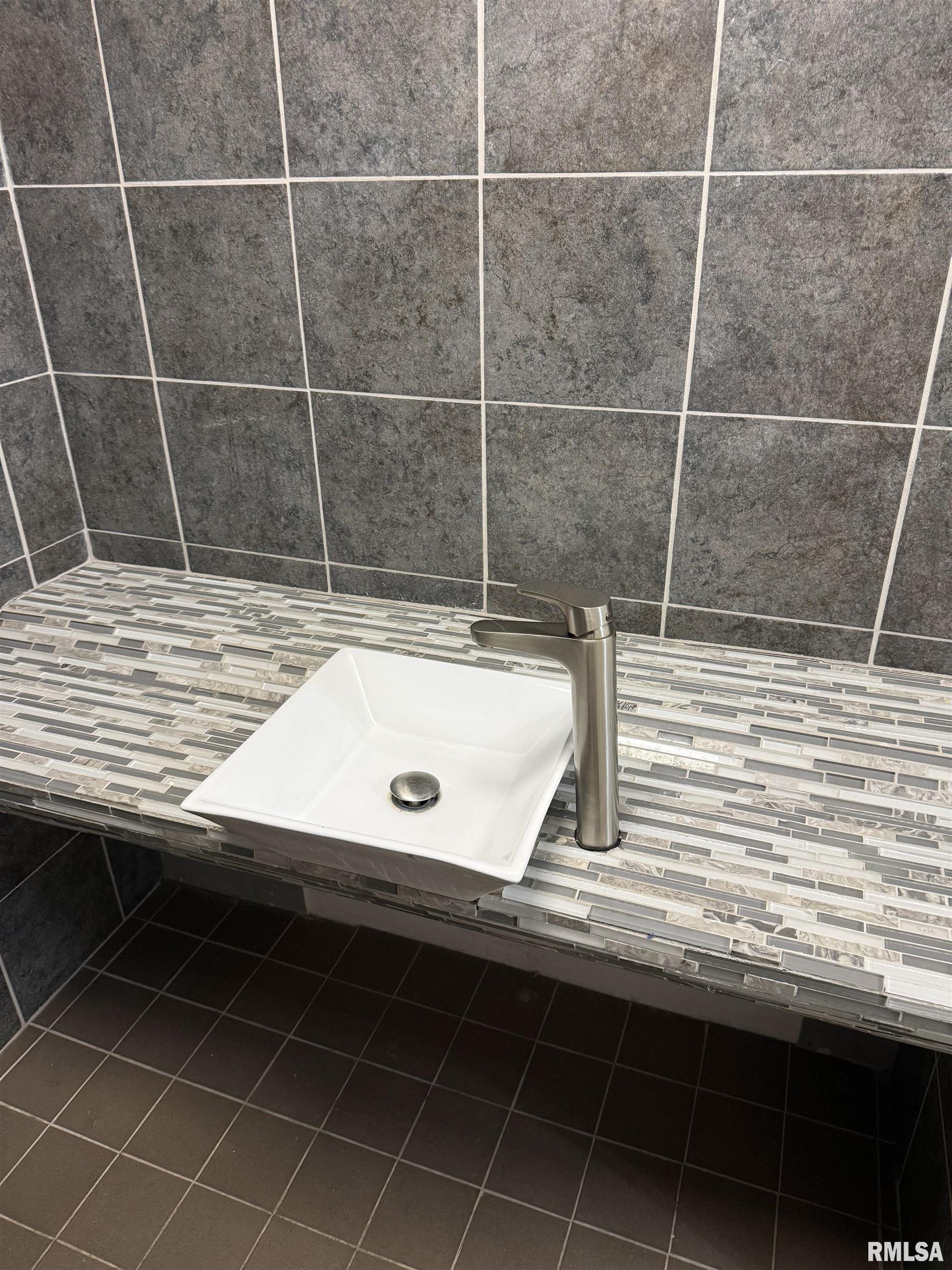 808 South Victor Street Christopher, IL 62822 - Photo 22 of 31