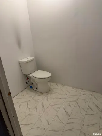 $130,000 | 808 South Victor Street, Christopher, IL 62822