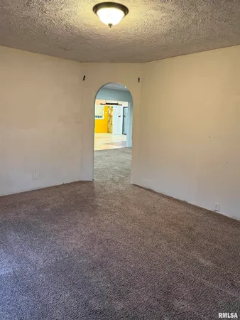 $130,000 | 808 South Victor Street, Christopher, IL 62822