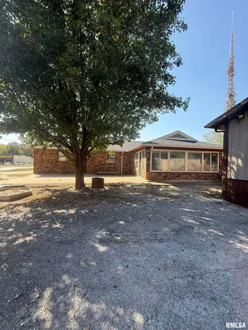 $150,000 | 808 South Victor Street, Christopher, IL 62822