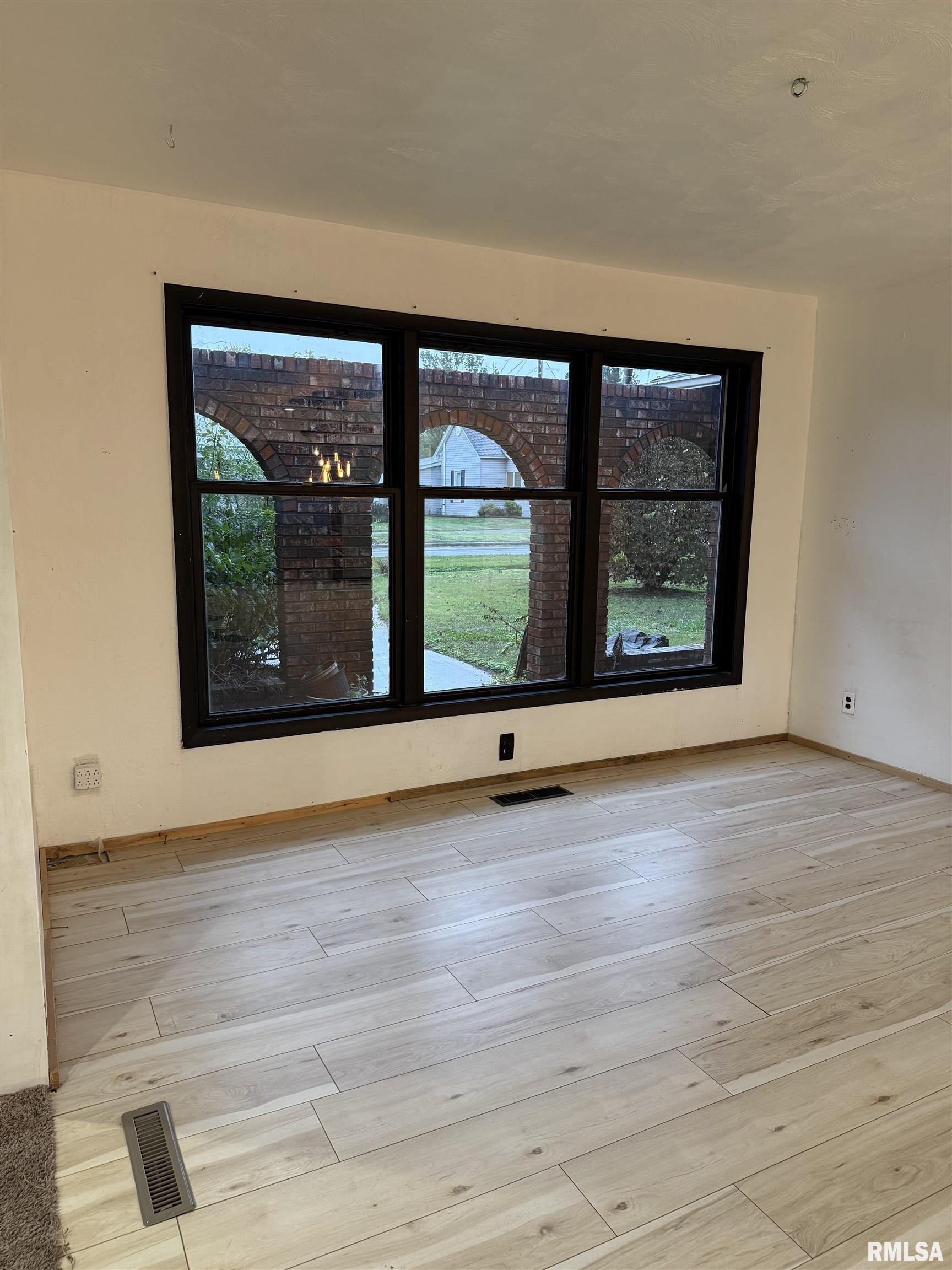 808 South Victor Street Christopher, IL 62822 - Photo 10 of 31