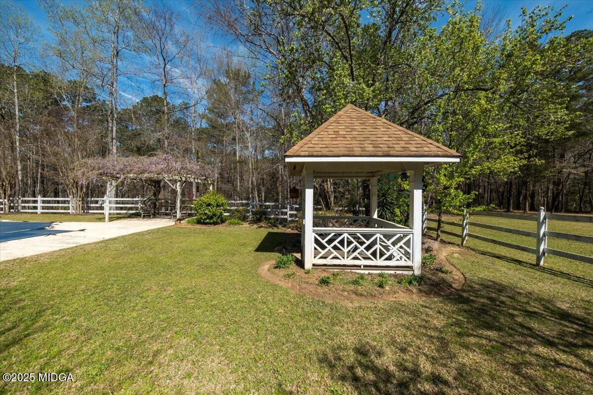 670 Middlesex Drive Macon, GA 31210 - Photo 8 of 52 06-DSCF2358