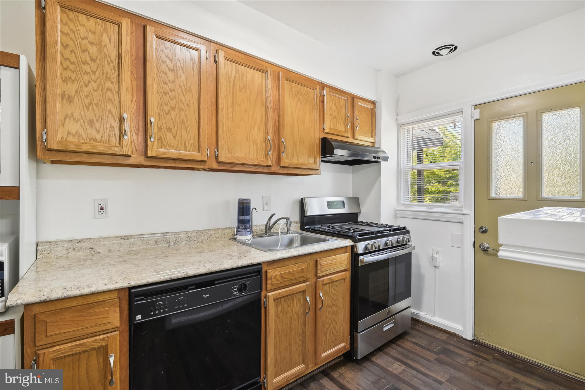 4418 Manorview Road Baltimore, MD 21229 - Photo 11 of 39 Gallery Image 11