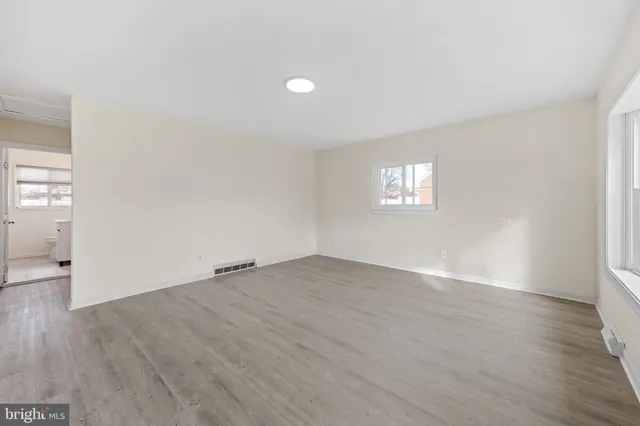 $369,900 | 1615 Ellis Avenue, Clementon, NJ 08021