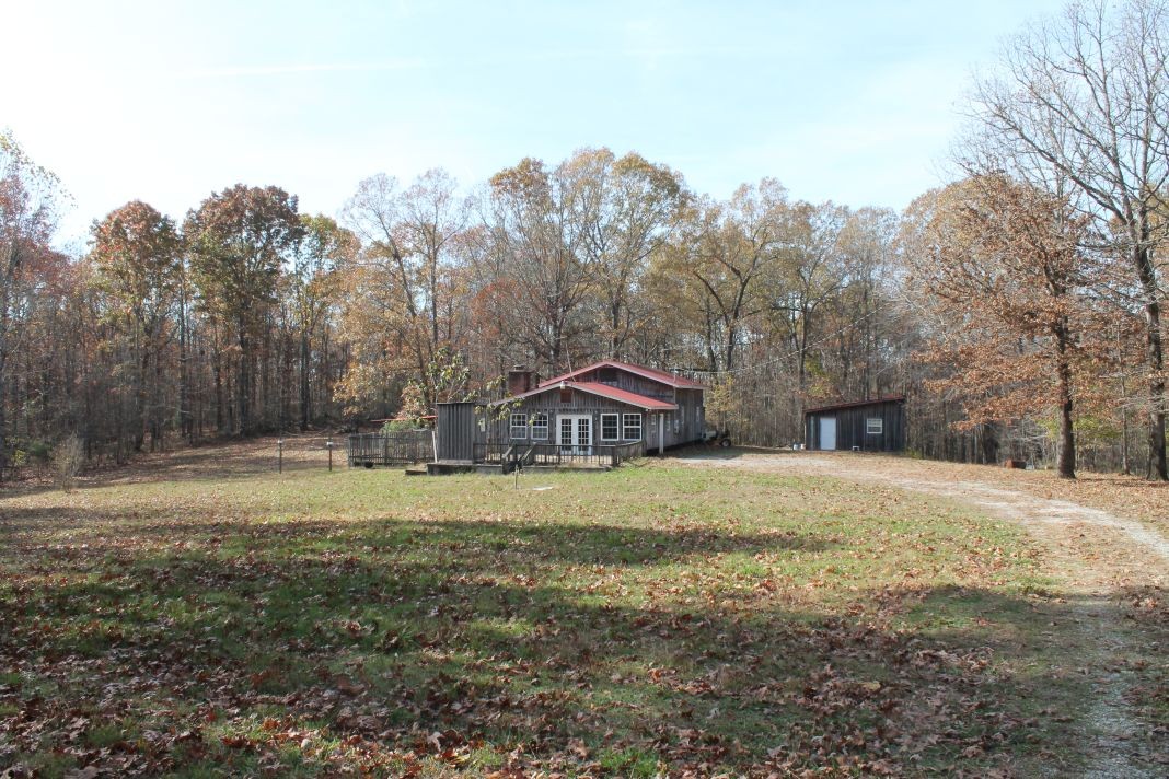 8062 Frame Hollow Road Nunnelly, TN 37137 - Photo 13 of 47