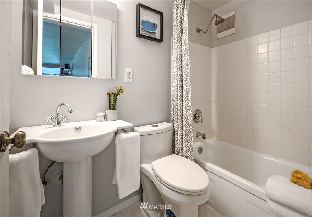1000 Union Street, Unit 209 Seattle, WA 98101 - Photo 13 of 21