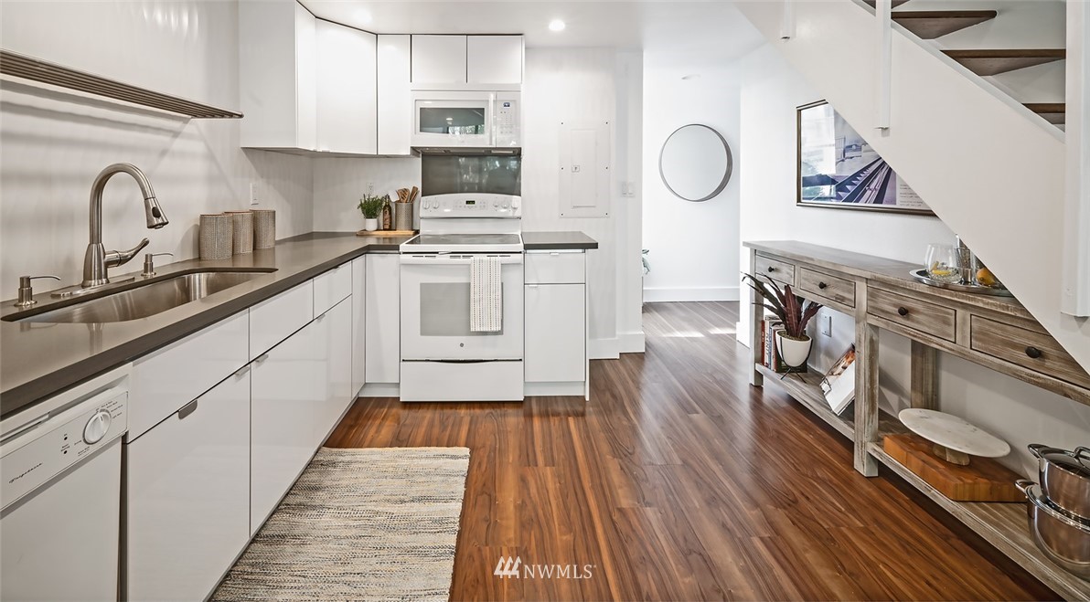 1000 Union Street, Unit 209 Seattle, WA 98101 - Photo 5 of 21