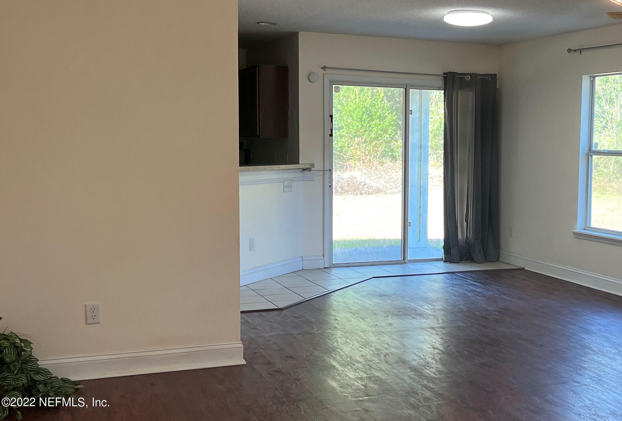 8599 Davis Road Jacksonville, FL 32219 - Photo 8 of 29 7- Dining Area