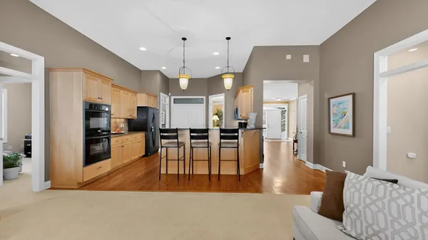 $600,000 | 4282 Berkshire Road Southwest, Rochester, MN 55902