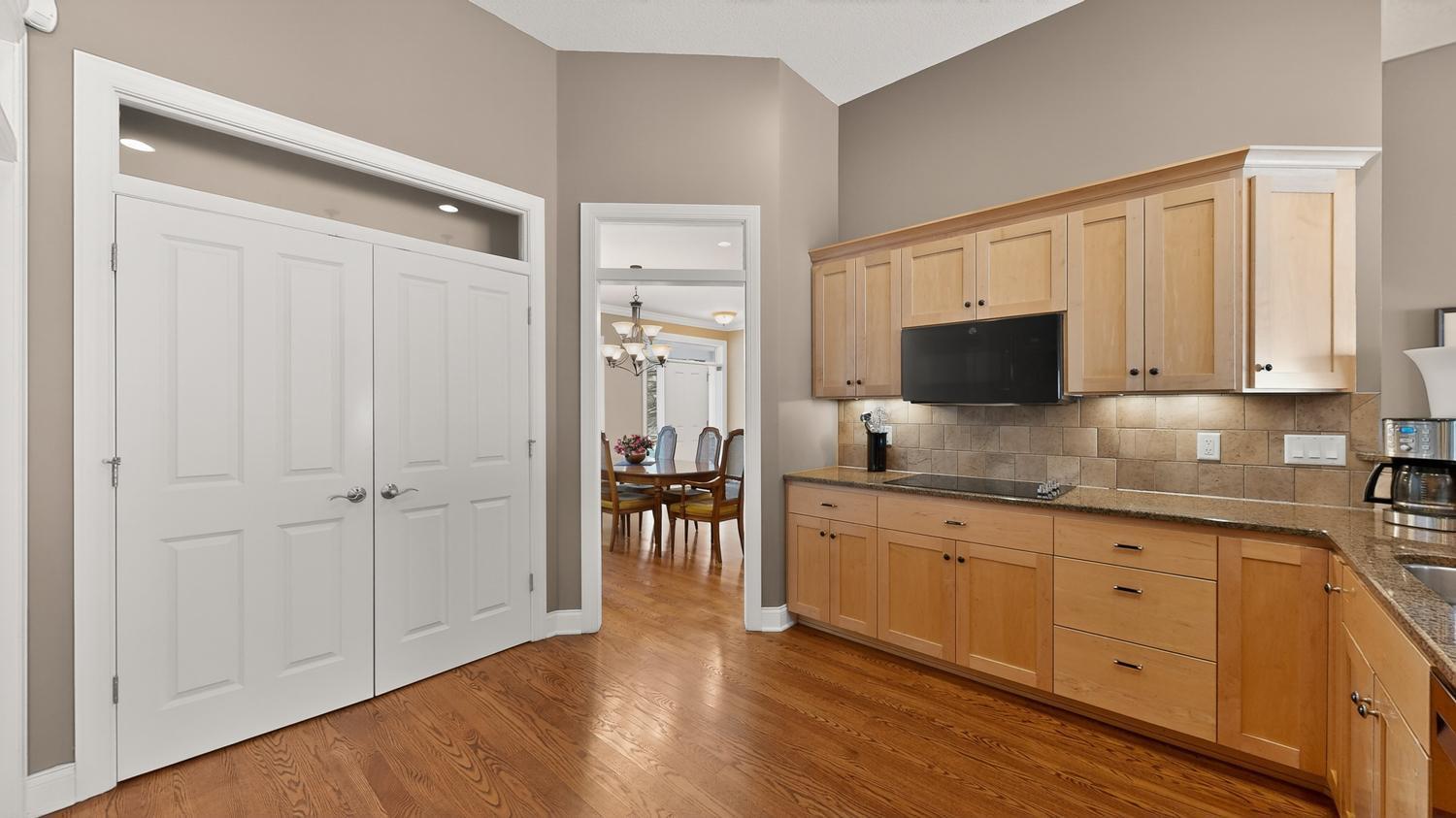 4282 Berkshire Road Southwest Rochester, MN 55902 - Photo 15 of 31