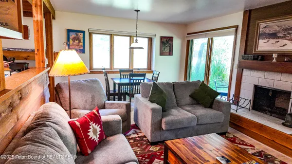 $945,000 | 3665 Teton Drive, Unit 611, Wilson, WY 83014