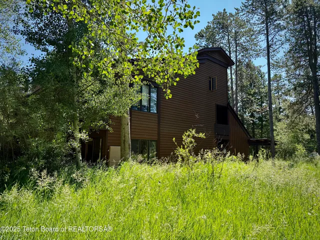 $945,000 | 3665 Teton Drive, Unit 611, Wilson, WY 83014