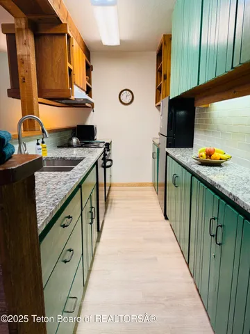 $945,000 | 3665 Teton Drive, Unit 611, Wilson, WY 83014