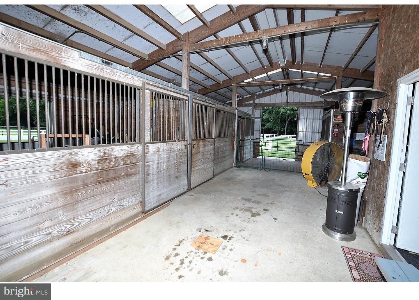 36 Hilliards Bridge Road Southampton, NJ 08088 - Photo 2 of 10 Barn