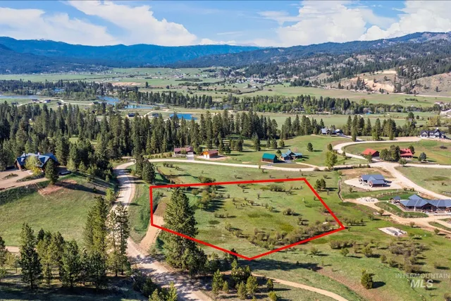 $199,900 | 48 Crosstimber Loop, Garden Valley, ID 83622