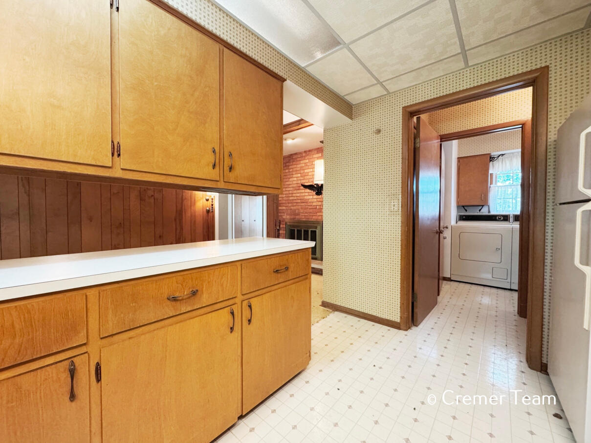 9068 Victor Avenue Jenison, MI 49428 - Photo 12 of 30 Kitchen View 3