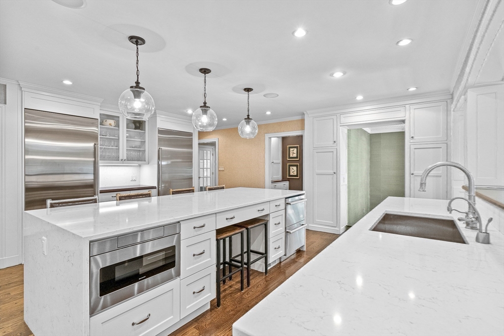 200 Cliff Road Wellesley, MA 02481 - Photo 15 of 41