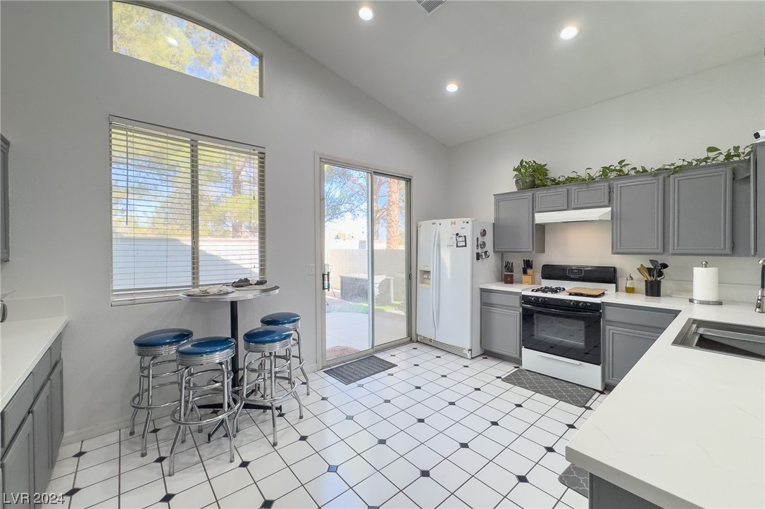 1902 Thunder Ridge Circle Henderson, NV 89012 - Photo 5 of 25