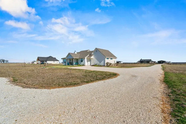 $475,000 | 1024 Apache Trail, Rockdale, TX 76567