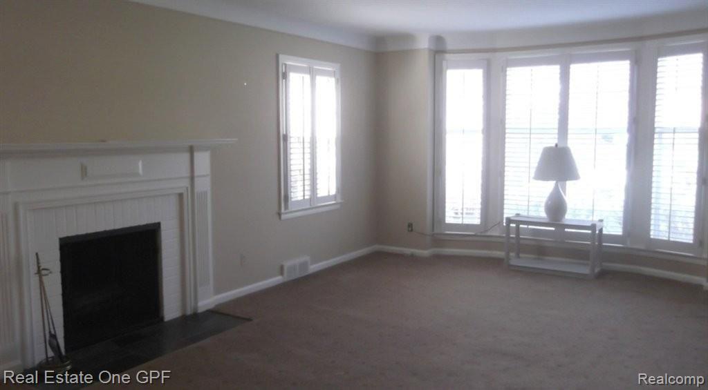 906 Washington Road Grosse Pointe, MI 48230 - Photo 3 of 25 DSCF1682.jpg