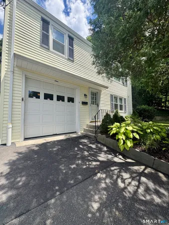 $4,600 | 9 Pemberwick Road, Greenwich, CT 06831