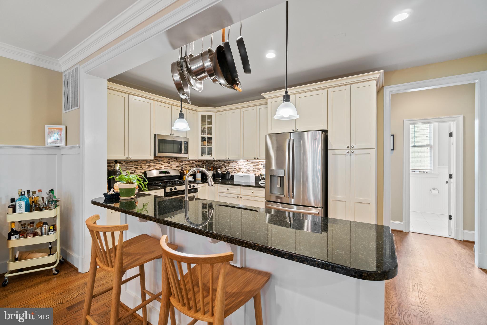 8916 Courts Way Silver Spring, MD 20910 - Photo 12 of 37