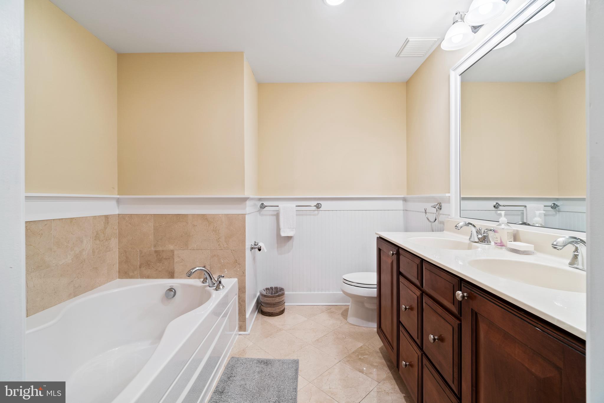 8916 Courts Way Silver Spring, MD 20910 - Photo 20 of 37