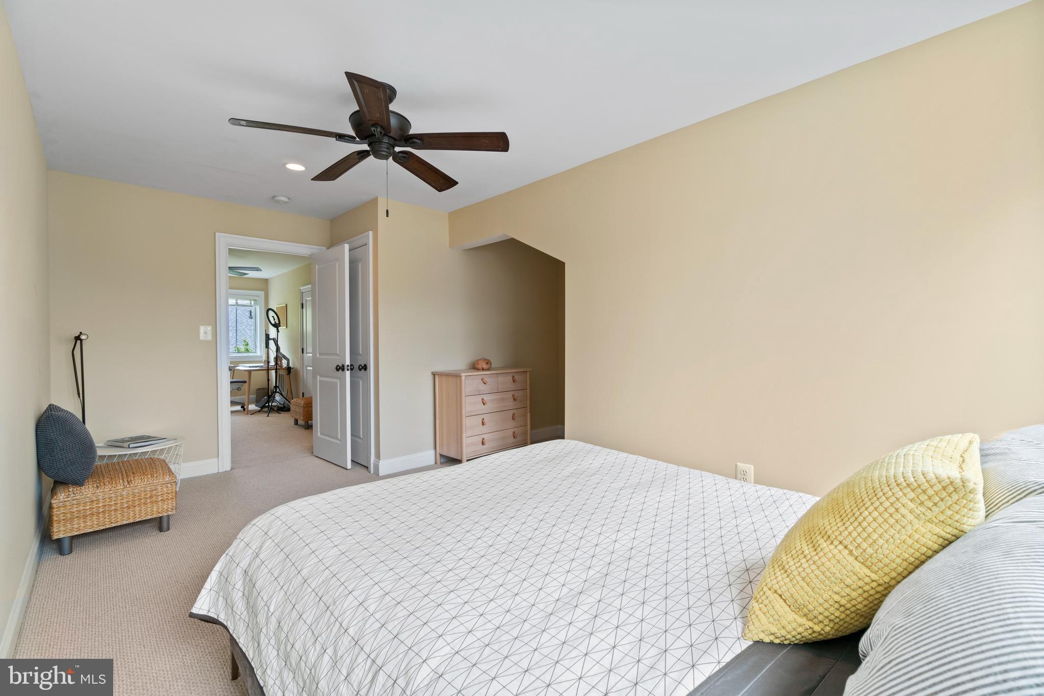 8916 Courts Way Silver Spring, MD 20910 - Photo 29 of 37