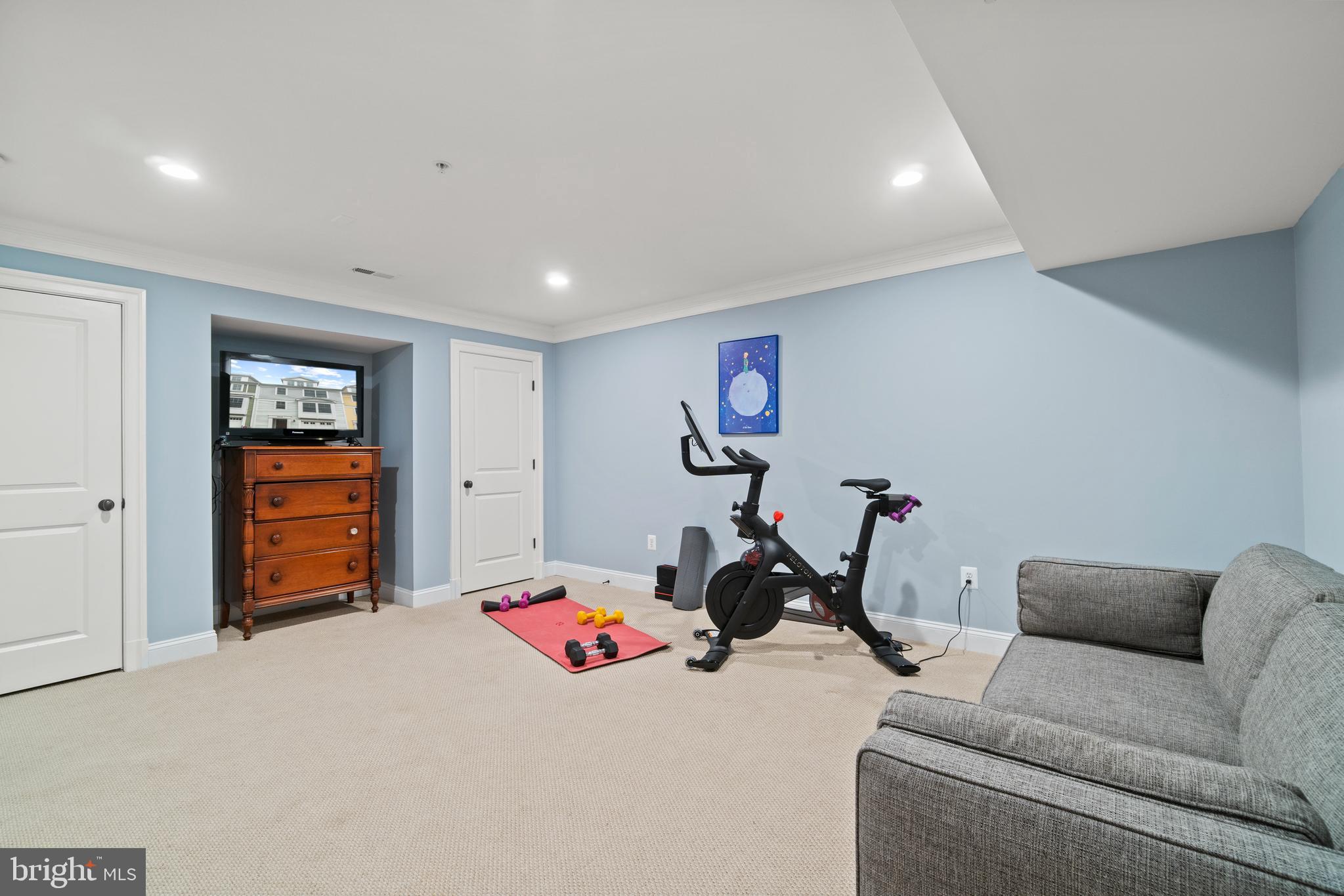 8916 Courts Way Silver Spring, MD 20910 - Photo 35 of 37