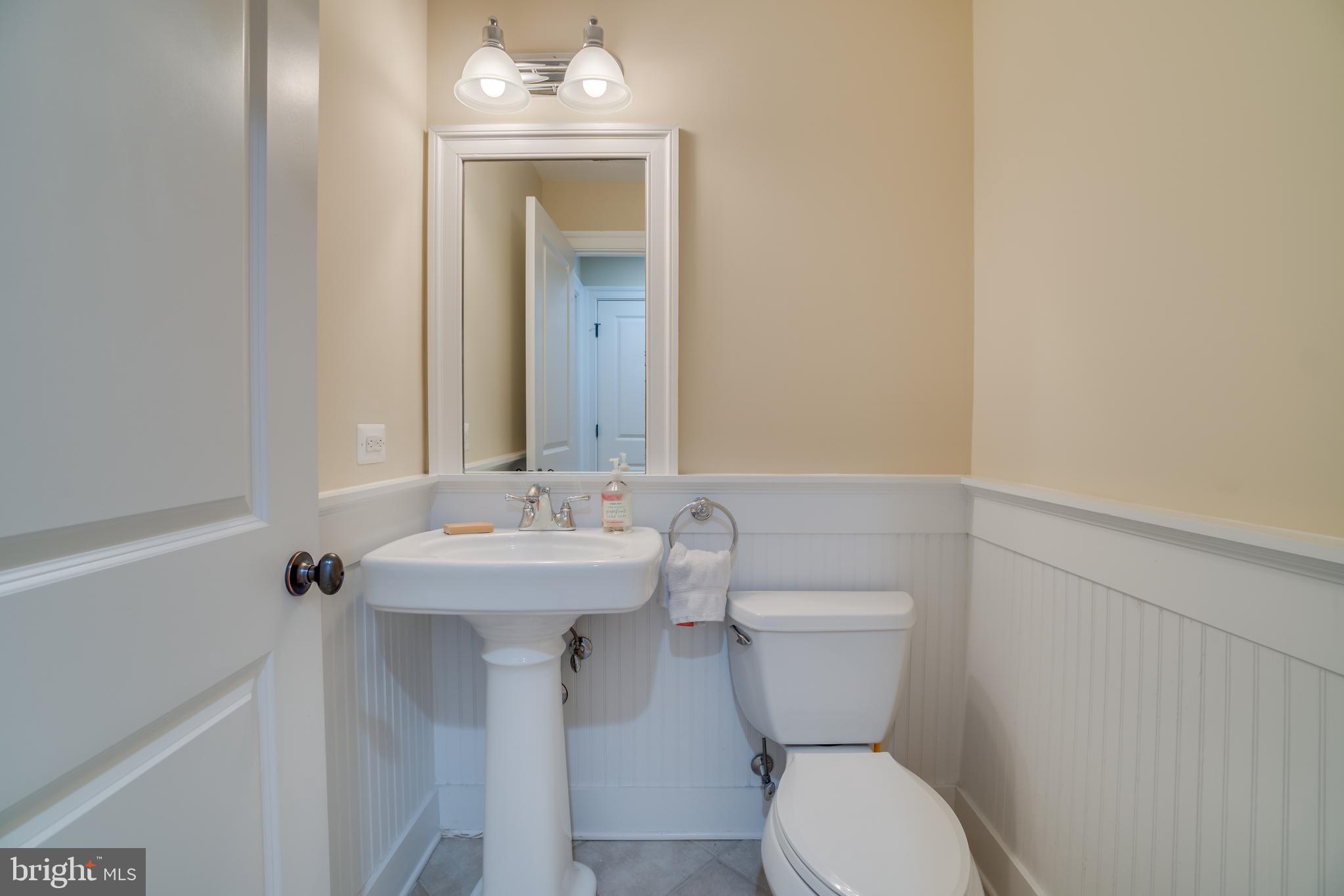 8916 Courts Way Silver Spring, MD 20910 - Photo 36 of 37